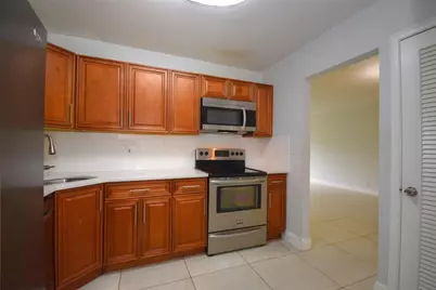 9 NE 19th Court #119C, Fort Lauderdale, FL 33305 - Photo 2