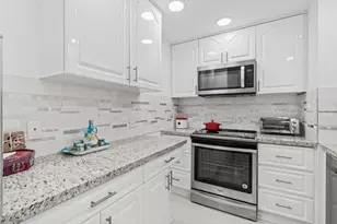 5600 N Flagler Dr, West Palm Beach, FL 33407 - Photo 10