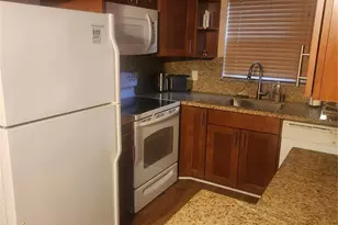 237 Farnham J, Deerfield Beach, FL 33442 - Photo 2