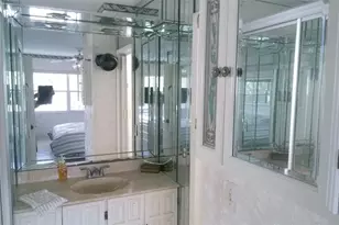 460 Paradise Isle Blvd, Hallandale Beach, FL 33009 - Photo 12