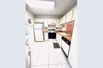 5550 Lakeside Drive #203, Margate, FL 33063 - Photo 4