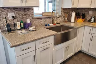 135 Peace Ave, Tavernier, FL 33070 - Photo 16