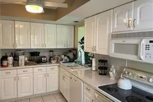 14609 Sunny Waters Ln, Delray Beach, FL 33484 - Photo 10