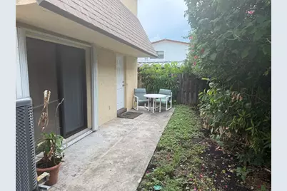 347 Elm Street, Hollywood, FL 33019 - Photo 2