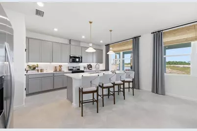 10661 NW Suncrest Lp, Port Saint Lucie, FL 34987 - Photo 6