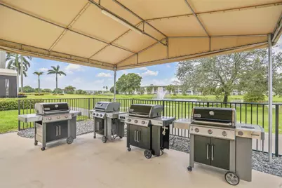 2302 Lucaya Lane #L4, Pompano Beach, FL 33066 - Photo 6