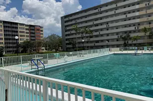 1770 NE 191st St Unit, Miami, FL 33179 - Photo 1