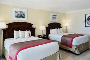 19201 Collins Ave, North Miami Beach, FL 33160 - Photo 6