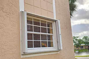 1881 NW 96th Terrace, Pembroke Pines, FL 33024 - Photo 22