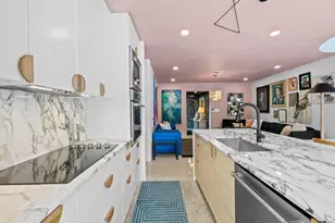 2424 NW 8th Ave, Wilton Manors, FL 33311 - Photo 8