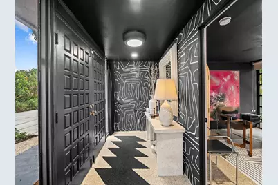 2424 NW 8th Avenue, Wilton Manors, FL 33311 - Photo 4