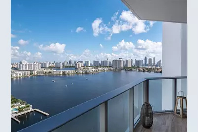 17111 Biscayne Boulevard #2105 + 1 BOAT SLIP 100 ft, North Miami Beach, FL 33160 - Photo 18