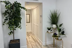 11685 Canal Dr, North Miami, FL 33181 - Photo 14
