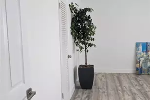 11685 Canal Dr, North Miami, FL 33181 - Photo 18