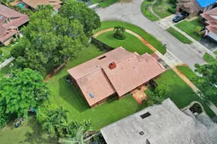 3440 E Point Dr, Hollywood, FL 33026 - Photo 42