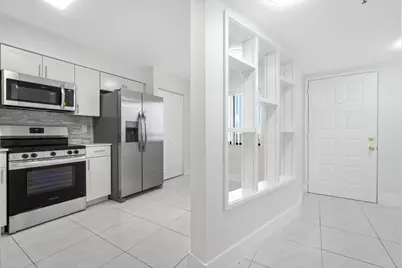 2200 S Cypress Bend Drive #805, Pompano Beach, FL 33069 - Photo 4