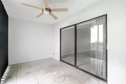 2200 S Cypress Bend Drive #805, Pompano Beach, FL 33069 - Photo 22