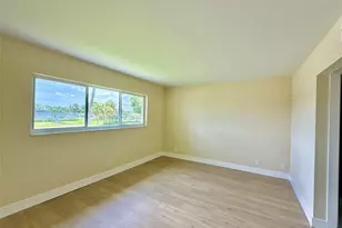 7887 Golf Cir Dr, Margate, FL 33063 - Photo 10