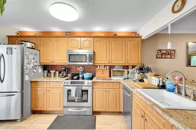 809 Crystal Lake Drive #809, Pompano Beach, FL 33064 - Photo 8