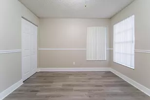 9220 Arborwood Cir, Davie, FL 33328 - Photo 16