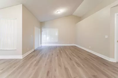 9220 Arborwood Circle, Davie, FL 33328 - Photo 18