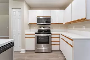 9220 Arborwood Cir, Davie, FL 33328 - Photo 10