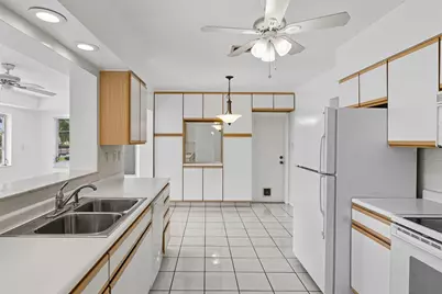 6800 NW 74th Place, Tamarac, FL 33321 - Photo 14