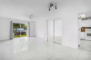 4805 NW 7th St, Miami, FL 33126 - Photo 2