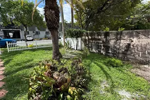113 SE 4th St, Hallandale Beach, FL 33009 - Photo 12