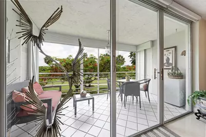 3960 Oaks Clubhouse Drive #312, Pompano Beach, FL 33069 - Photo 8