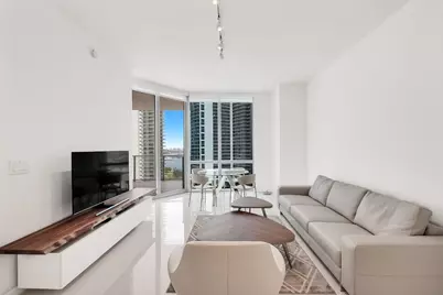 851 NE 1st Avenue #2005, Miami, FL 33132 - Photo 1
