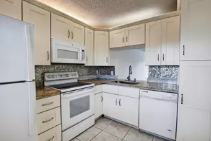 3905 N Nob Hill Rd, Sunrise, FL 33351 - Photo 8
