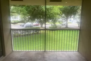 16360 Malibu Dr, Weston, FL 33326 - Photo 24