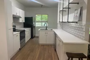 16360 Malibu Dr, Weston, FL 33326 - Photo 4