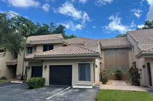 16360 Malibu Dr, Weston, FL 33326 - Photo 1