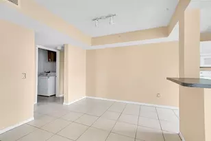 9645 NW 1st Ct, Pembroke Pines, FL 33024 - Photo 8