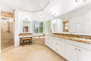 2527 Montclaire Cir, Weston, FL 33327 - Photo 32