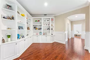 2527 Montclaire Cir, Weston, FL 33327 - Photo 22