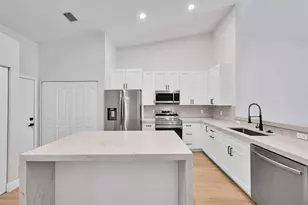 8402 Logia Cir, Boynton Beach, FL 33472 - Photo 2