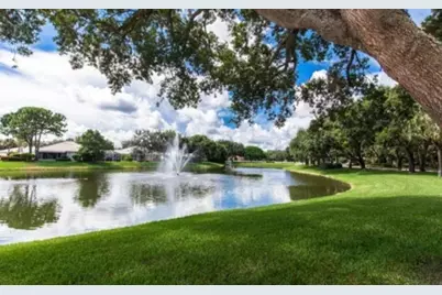 8465 Beaconhill Road, Palm Beach Gardens, FL 33410 - Photo 10