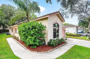 1443 Banyan Cir, Pompano Beach, FL 33069 - Photo 2