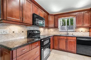 1443 Banyan Cir, Pompano Beach, FL 33069 - Photo 6