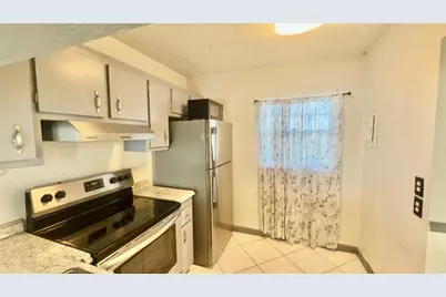 9340 Lagoon Place #403, Davie, FL 33324 - Photo 10