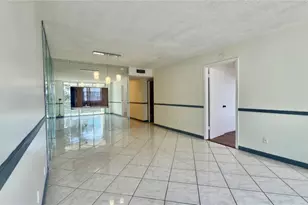 9340 Lagoon Pl, Davie, FL 33324 - Photo 6