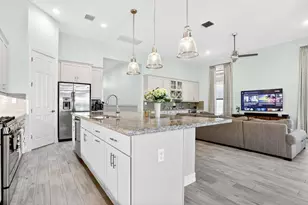 11927 Leon Circle N, Parkland, FL 33076 - Photo 2