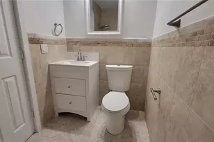 266 NE 42nd St, Deerfield Beach, FL 33064 - Photo 16