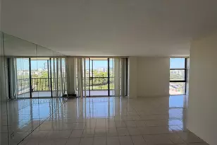 20335 W Country Club Dr, Aventura, FL 33180 - Photo 2