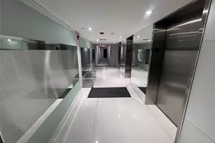 20335 W Country Club Dr, Aventura, FL 33180 - Photo 8