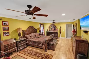 4739 NW 3rd Ct, Deerfield Beach, FL 33442 - Photo 2