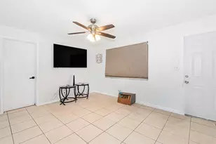 404 NE 4th St, Pompano Beach, FL 33060 - Photo 10